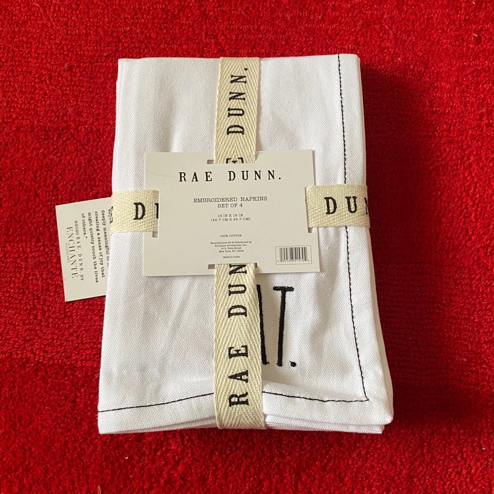 Rae Dunn NWOT Napkins-EAT 🍴